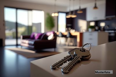 Heimwerkerobjekt! Freistehendes Einfamilienhaus