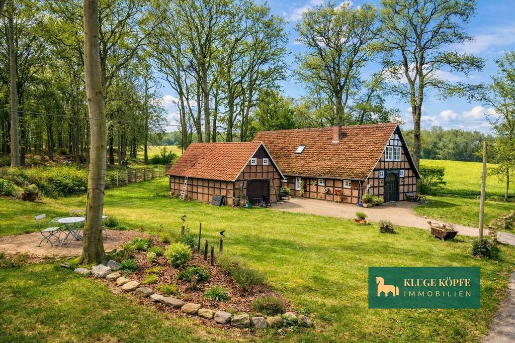 Immobilie in Berge - Außergewöhnliches Anwesen mit über 3 ha Grundbesitz - Bild 0