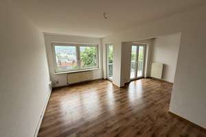 Helle 3,5-Zimmer-Wohnung mit Balkon und unverbaubarem Weitblick über Wuppertal