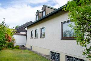 Familienfreundliches Wohnhaus mit Balkon, Terrasse und Einliegerwohnung – Die vollständige Adresse der Immobilie erhältst du vom Anbieter., 92253 Schnaittenbach – Vorschaubild 7