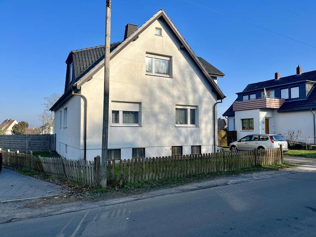 Immobilie in Bad Oeynhausen - Ein Haus mit viel Potenzial, Platz und Perspektive  - Bild 2