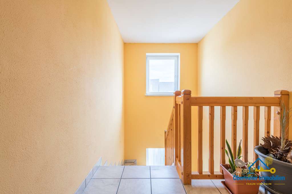 Immobilie in Mintraching - Charmante 1-Zimmer-Wohnung mit Balkon, Tageslichtbad und großzügigem Kellerraum - Bild 2