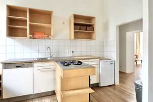 Tolle, teilmöblierte Wohnung mit Balkon und EBK in gefragter Lage – Wilhelm-Tell-Straße 2, 40219 Düsseldorf – Vorschaubild 6