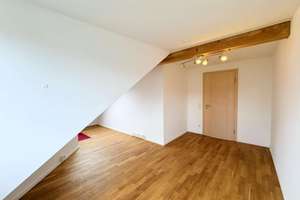 Familienfreundliche Doppelhaushälfte mit Traumgarten – Sonnwendstraße 31, 82152 Krailling – Vorschaubild 28