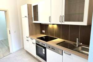 VIDEORUNDGANG, NEUE Einbauküche, Neuer Laminat, 3 Raum , Balkon und vieles mehr – Lilienstraße  41, 4315 Neustadt-Neuschönefeld, Leipzig – Vorschaubild 2
