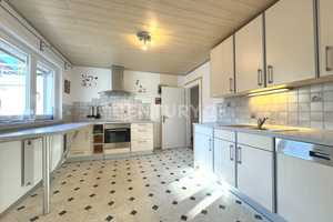 Familienglück in ruhigem Wohngebiet mit Sonnenbalkon, Garten & Garage – Lichtenfels (Kreis) – Vorschaubild 6