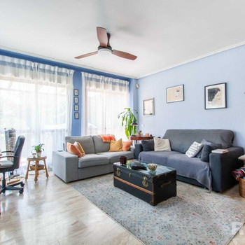 Fantastische Doppelhaushälfte auf einem 500 m² großen Grundstück ganz in der Nähe des Zentrums von V