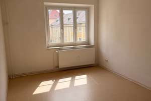Hell durchflutete und gut geschnittene 3-Zimmer-Wohnung – Dr.-Luppe-Platz 6, 90443 Steinbühl, Nürnberg – Vorschaubild 5