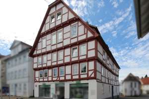 Historisches Wohn- und Geschäftshaus mit 8 Stellplätzen in 1A-Lage von Bad Hersfeld – Die vollständige Adresse der Immobilie erhältst du vom Anbieter., 36251 Bad Hersfeld – Vorschaubild 2