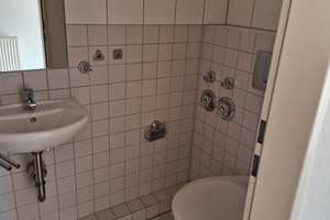 Schöne, frisch renovierte 3-Raum-DG-Wohnung mit Balkon und Garagenstellplatz in Mönchengladbach – Neersbroicher Straße 173, 41066 Flughafen, Mönchengladbach – Vorschaubild 15