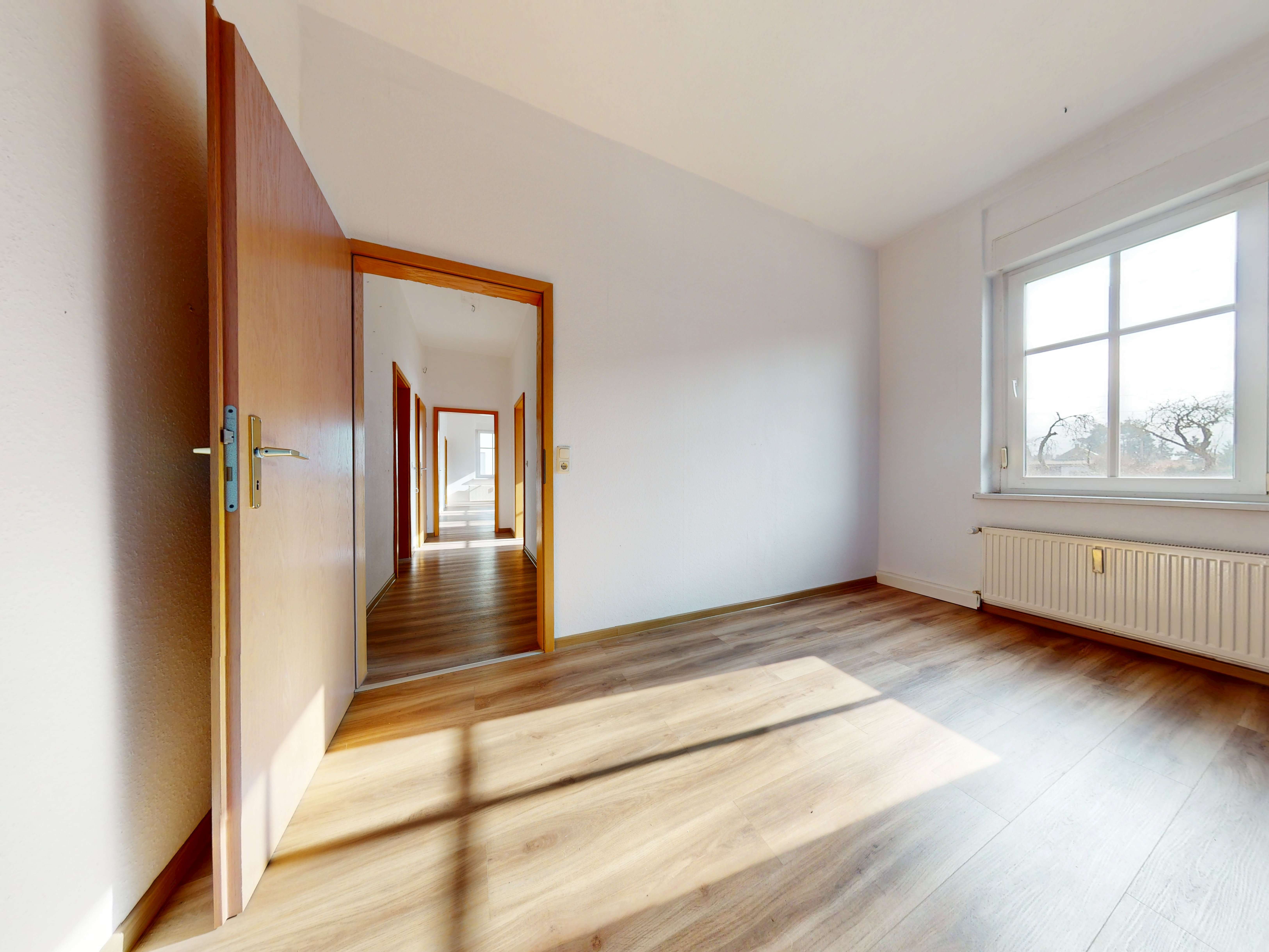 Immobilie in Niedergörsdorf - Imposanter Backsteinbau mit Hof, Remise, Garage und Garten - Bild 4