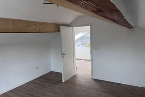Wohnen mit Charakter: Lichtdurchflutete 2 Zimmer Dachgeschosswohnung in Uninähe – Die vollständige Adresse der Immobilie erhältst du vom Anbieter., 33098 Kernstadt, Paderborn – Vorschaubild 4