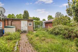 Bremen-Kattenesch: Reihenmittelhaus mit Garage in familienfreundlicher und ruhiger Wohnlage – Die vollständige Adresse der Immobilie erhältst du vom Anbieter., 28277 Kattenesch, Bremen – Vorschaubild 3