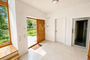 Isernhagen-Süd: Exklusive Bauhausvilla auf 1.354 m² Traumgrundstück – zertifiziertes Passivhaus – Die vollständige Adresse der Immobilie erhältst du vom Anbieter., 30657 Isernhagen-Süd, Hannover – Vorschaubild 9