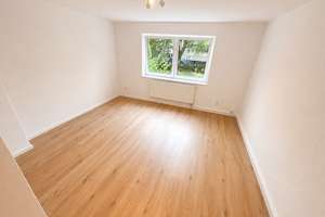 Frisch renovierte 2-Zimmer-Wohnung mit moderner Einbauküche in Hannover-Ricklingen – Henckellweg 4, 30459 Ricklingen (Ortsteil), Hannover – Vorschaubild 2