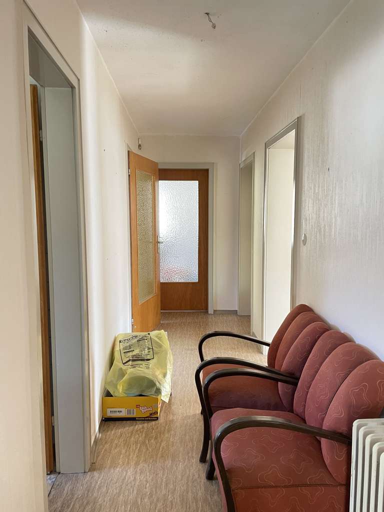 Immobilie in Dahn - Zweifamilienhaus in Dahn mit großem Grundstück - Bild 1