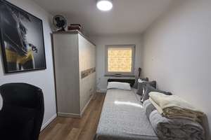 Sehr gepflegt Drei-Zimmer-Wohnung mit Balkon – Die vollständige Adresse der Immobilie erhältst du vom Anbieter., 85055 Nordost, Ingolstadt – Vorschaubild 4