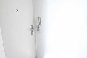 *COOLES STUDENTENDOMIZIL* SPORTLICH INS DACHGESCHOSS **TEILMÖBLIERT & RENOVIERT IN FRIEDRICHSTADT ** – Kirchfeldstr. xx, 40215 Düsseldorf – Vorschaubild 7