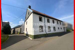 Ehemaliges Bauernhaus in Grenznähe