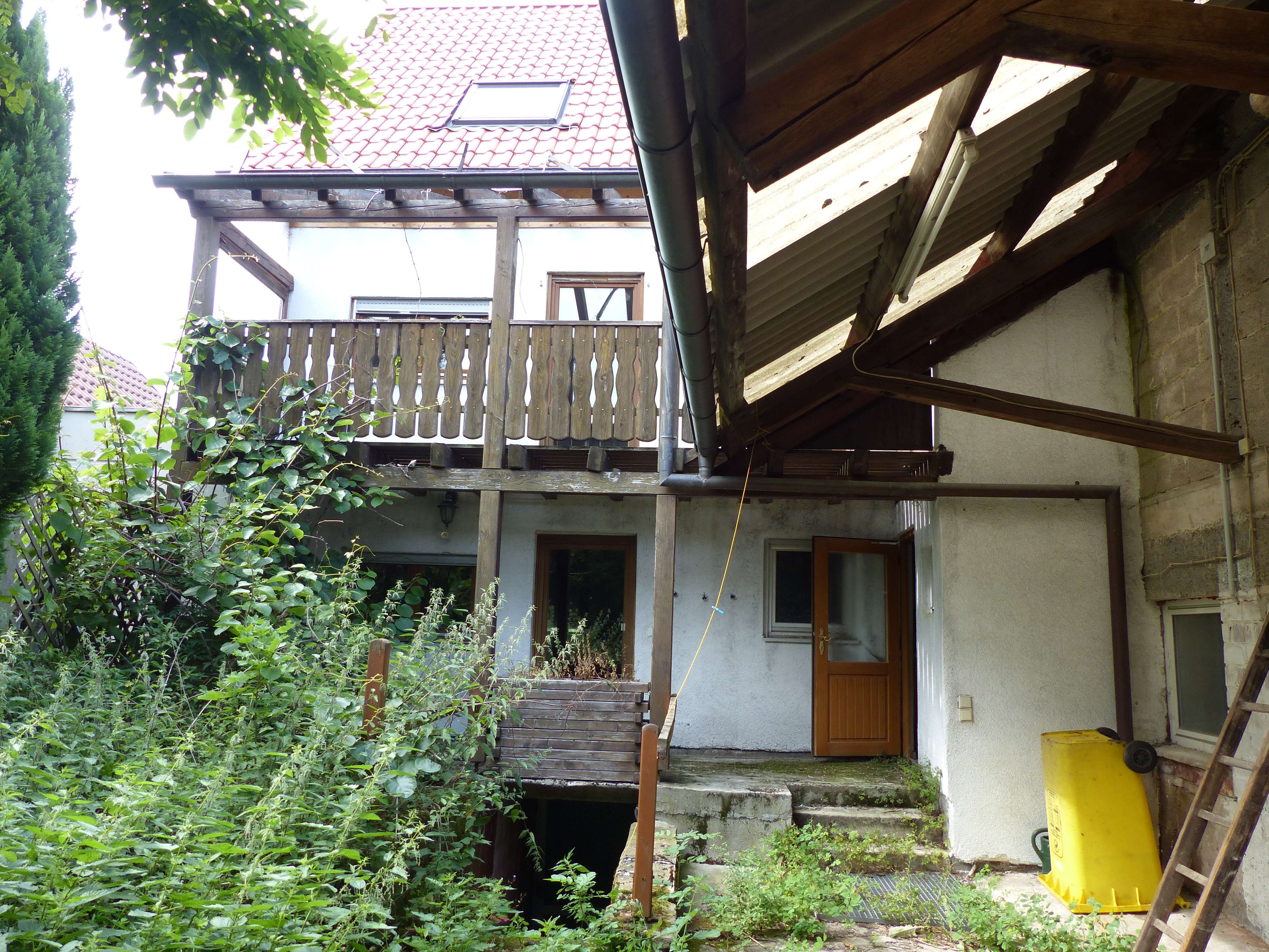 Vielseitige Hofstelle - Werkstatt, 5 Garagen, viele Nebenräume, Brunnen, ideal zum weiteren Ausbau, Rems Murr Kreis – Bild 3