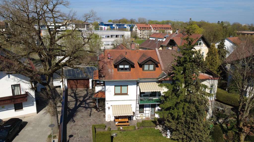 Immobilie in Unterhaching - FLEXIBLE MÖGLICHKEITEN: KAPITALANLAGE ODER MEHRGENERATIONENWOHNEN IN UNTERHACHING - Bild 3