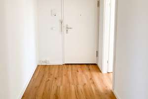 3-Raum-Wohnung mit großem Balkon im Grünen/weißer WBS – Straße am Park 52, 4209 Grünau-Ost, Leipzig – Vorschaubild 2