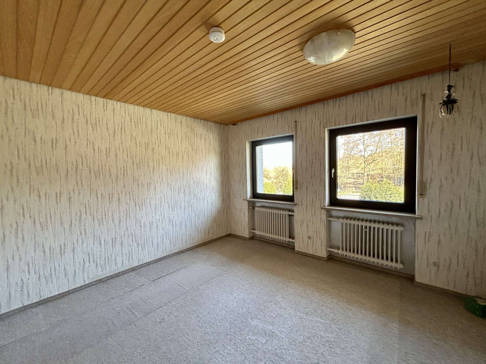 Immobilie in Adelsdorf - Zweifamilienhaus zauberhaft am Waldrand in Adelsdorf-Neuhaus - Bild 9