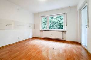 Sofort einziehen!! Attraktive Doppelhaushälfte mit großem Garten in Nürnberg, Reichelsdorf – Die vollständige Adresse der Immobilie erhältst du vom Anbieter., 90453 Katzwang, Reichelsdorf Ost, Reichelsdorfer Keller, Nürnberg – Vorschaubild 4