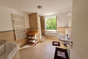 Dahlem| am Grunewald| Zeitmietvertrag 3 Jahre| vollmöbliert| großer Balkon| Einbauküche – Flanaganstr. 27, 14195 Dahlem, Berlin – Vorschaubild 8