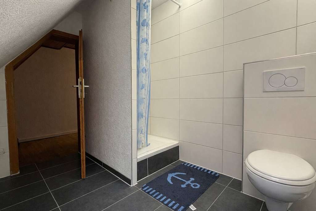 Immobilie in Offstein - Saniertes Wohnhaus mit ELW in Offstein & familienfreundliches Einfamilienhaus in Offstein - Bild 1