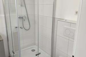 Kelsterbach-1 Zi App. mit Dusche und Kochgelegenheit - NUR an PENDLER- Keine Hauptwohnung- – Die vollständige Adresse der Immobilie erhältst du vom Anbieter., 65451 Kelsterbach – Vorschaubild 5