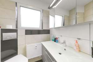 Exklusive Erdgeschosswohnung mit 
PRIVATEM GARTEN, POOL & beheizbarem
WINTERGARTEN – 63263 Neu-Isenburg – Vorschaubild 8