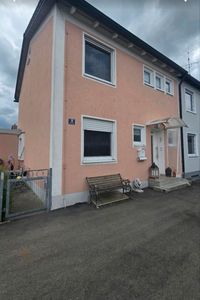 Reiheneckhaus in ruhiger Lage in Türkheim