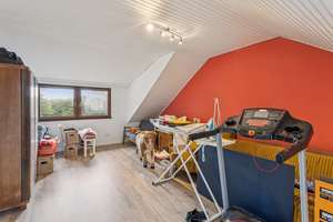 Teilsaniertes Reihenhaus in grüner Hanglage | 6 Zimmer | Garten | Garage – Die vollständige Adresse der Immobilie erhältst du vom Anbieter., 28757 Schönebeck, Bremen – Vorschaubild 13