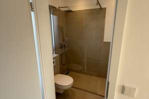Penthouse-Feeling in Stuttgart:  Rundum-Balkon & TG-Stellplatz (saniert 2024) – Wildunger Straße 43, 70372 Seelberg, Stuttgart – Vorschaubild 6