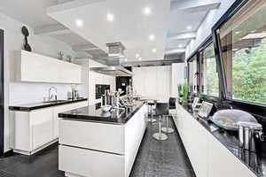 Luxuriöses Villenanwesen mit 130 m² Einlieger! Top-Option: Privat & Gewerbe! Garden-Pool! – Düsseldorf – Vorschaubild 8