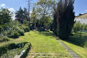 Bezugsfreie, charmante Doppelhaushälfte mit tollem Sonnengarten in Top-Wohnlage Bonn-Hochkreuz. – Bonn – Vorschaubild 1