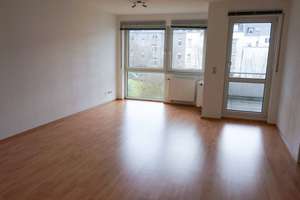 Helle  2-Zimmer-Wohnung mit Balkon und Einbauküche , zentral u. ruhig,        in Wiesbaden