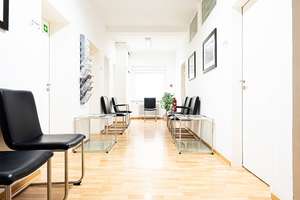 Repräsentative Immobilie:vermietete Praxis und großzügige Wohnung auf 2 Etagen.Sauna,Pool,Balkone – Die vollständige Adresse der Immobilie erhältst du vom Anbieter., 38350 Helmstedt – Vorschaubild 5