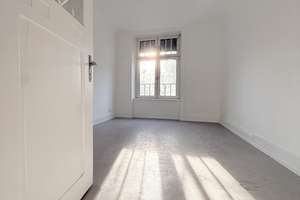 WG-ZIMMER IN TOP LAGE AM NECKARTOR | BALKON | EINBAUKÜCHE – Am Neckartor 18, 70190 Kernerviertel, Stuttgart – Vorschaubild 1