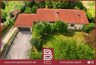 Großzügiger Bungalow in ruhiger Lage und traumhaften Garten