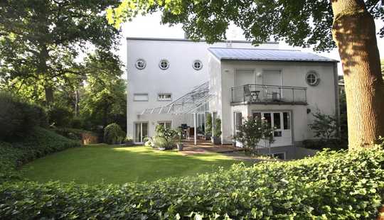 Bild von Villa mit Traumgarten in Bestlage in Mainz Gonsenheim