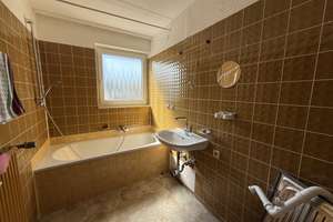 3-ZIMMER ETAGENWOHNUNG IN HESSENTAL MIT AUFZUG UND GARAGE – Die vollständige Adresse der Immobilie erhältst du vom Anbieter., 74523 Schwäbisch Hall – Vorschaubild 8