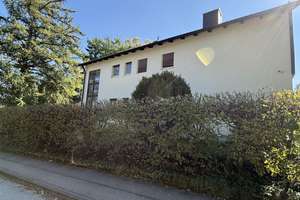 MH Immobilien - Attraktives Zweifamilienhaus - Kapitalanlage oder Eigennutz- Fernwärme möglich! – Die vollständige Adresse der Immobilie erhältst du vom Anbieter., 84424 Isen – Vorschaubild 4