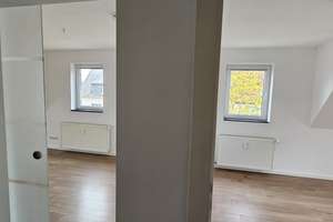 Neu modernisierte sonnige 3-Zimmer-Wohnung im 2. OG in Burgstädt – Die vollständige Adresse der Immobilie erhältst du vom Anbieter., 9217 Burgstädt – Vorschaubild 2