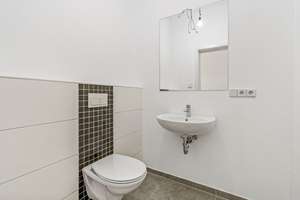 5 -Zimmer-Wohnung mit Balkon, Wintergarten und Fußbodenheizung - Erstbezug – Die vollständige Adresse der Immobilie erhältst du vom Anbieter., 10243 Friedrichshain, Berlin – Vorschaubild 12