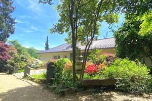 Exklusive Villa in Königsteins Bestlage - großzügig und mit außergewöhnlichem Entwicklungspotenzial – Die vollständige Adresse der Immobilie erhältst du vom Anbieter., 61462 Königstein im Taunus – Vorschaubild 2
