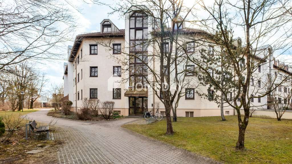 Helle 3-Zimmer-Wohnung mit Stellplatz in grüner Lage / Erbbaurecht