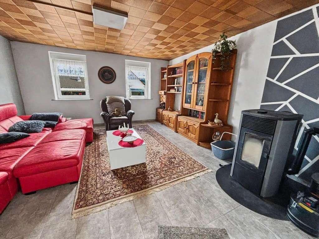 Immobilie in Dunzweiler - Doppelhaushälfte mit großem Gartengrundstück, Scheune, Werkstatt in Dunzweiler - sofort bezugsfrei! - Bild 3