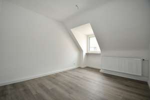 Renovierte Dachgeschosswohnung sucht netten Mieter! – Höchstestraße 13, 45883 Heßler, Gelsenkirchen – Vorschaubild 4